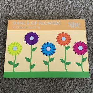 She Beauty “Dance of Flowers” 35 color eyeshadow palette